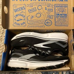Brooks Ghost Tennis shoes